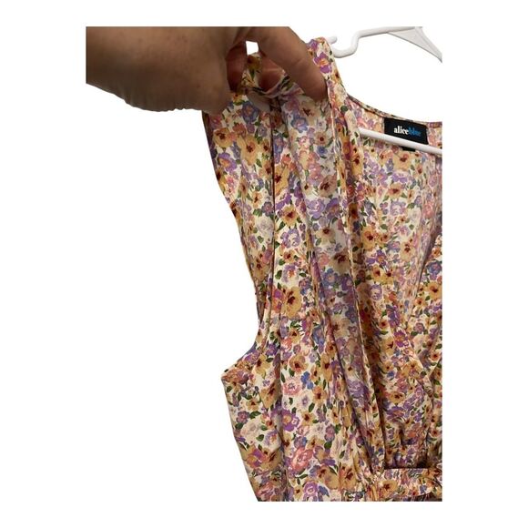 Alice Blue V-Neck Floral Print and Tie Waist Large - Picture 4 of 7